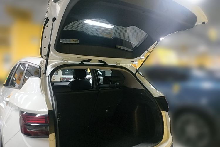 GEELY Coolray 2024 image de voiture #21