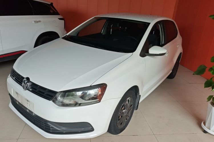 Volkswagen Polo 2018 car image #2