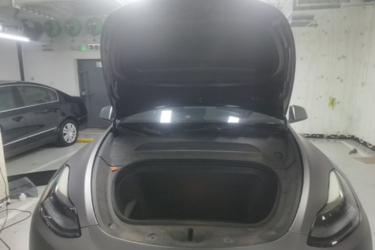 Tesla Model Y 2021 car image #20