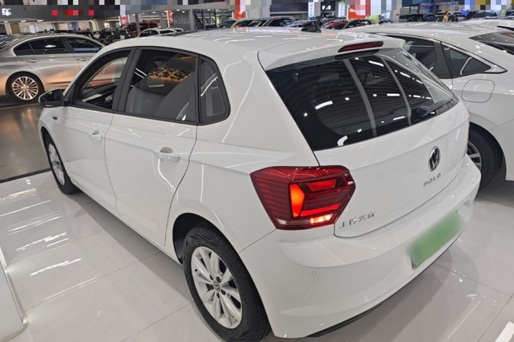 Volkswagen Polo 2023 car image #5