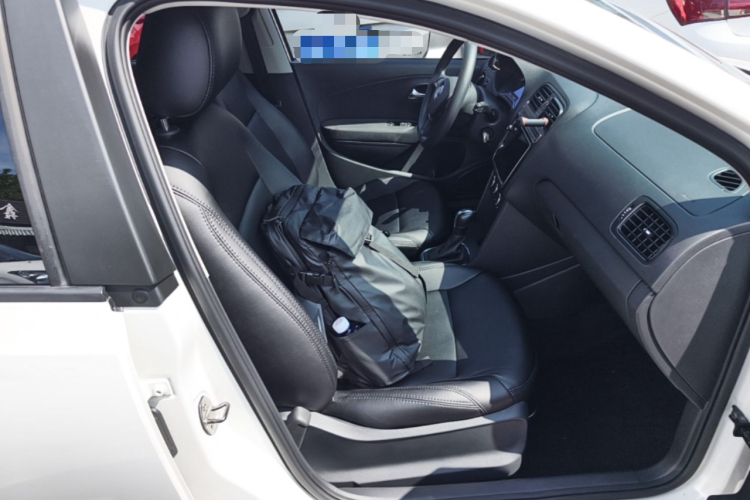 Volkswagen Polo 2018 car image #24