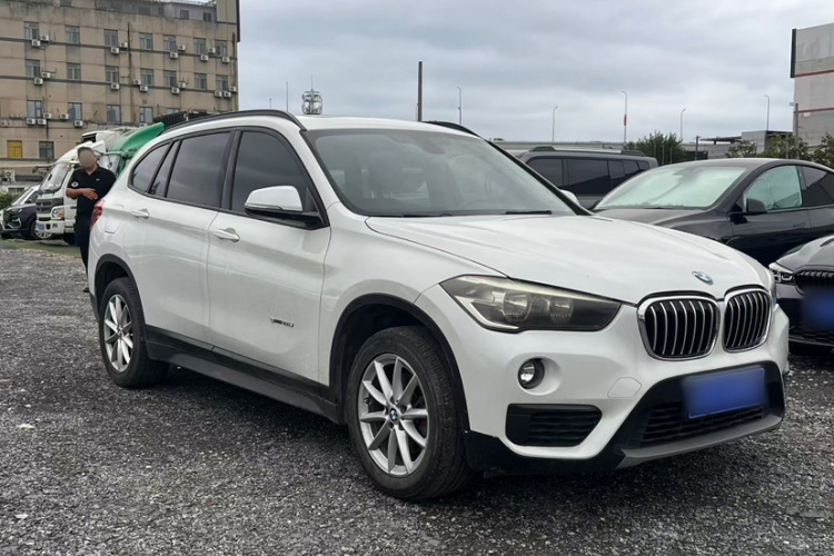 BMW X1 2017 #8 BMW X1 2017 car image #8