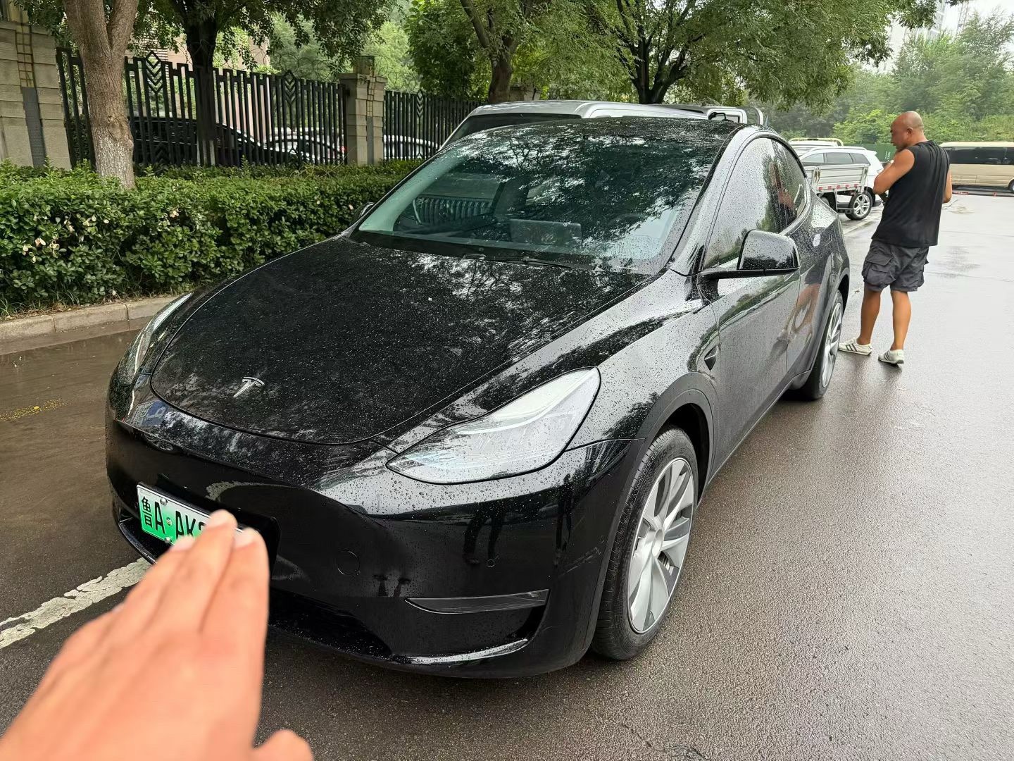 Tesla Model Y 2023 Tesla Model Y 2023 car image