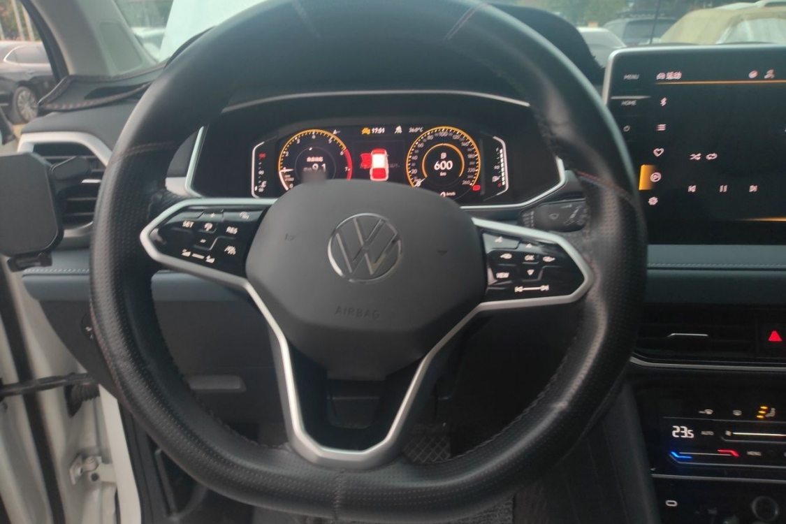 Volkswagen Tharu 2023 #22 Volkswagen Tharu 2023 car image #22