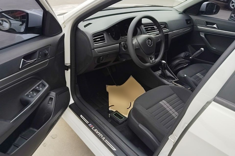 Volkswagen Lavida 2021 car image #16