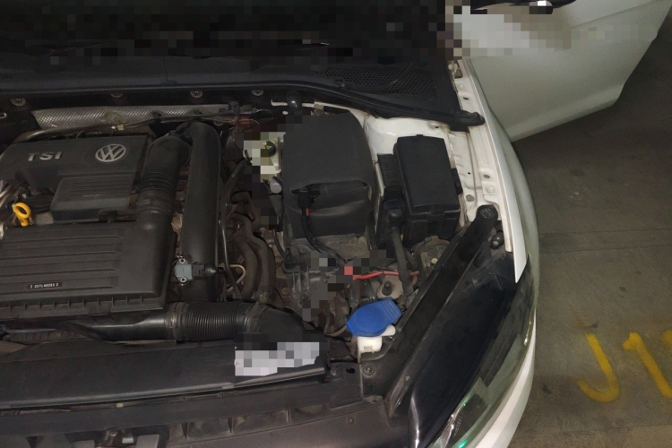 Volkswagen Golf 2017 car image #29