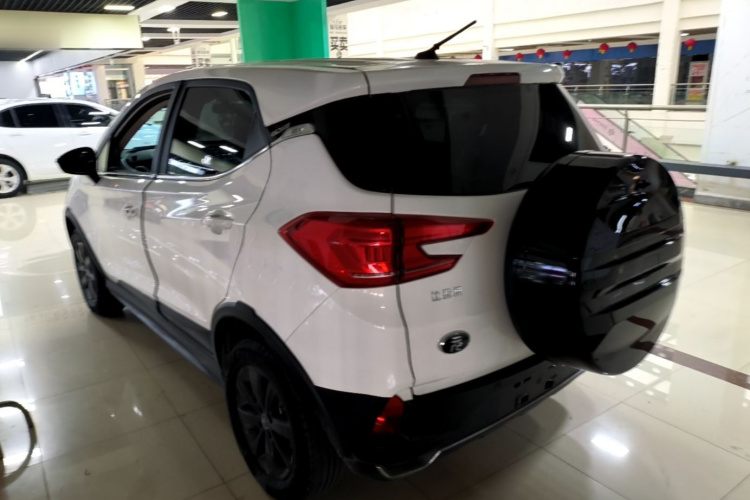 BYD Yuan New Energy 2019 #5 BYD Yuan New Energy 2019 car image #5