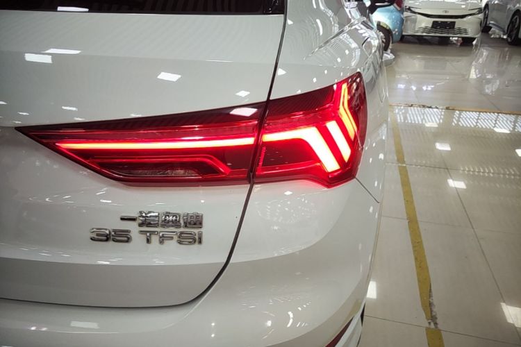 Audi Q3 2020 #8 Audi Q3 2020 car image #8