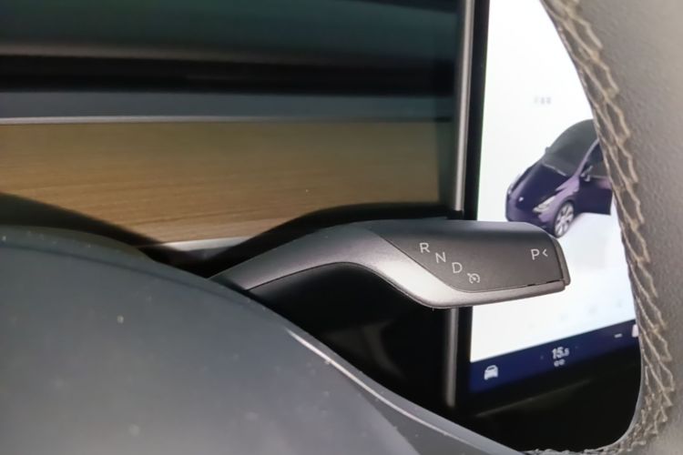 Tesla Model Y 2022 #14 Tesla Model Y 2022 car image #14