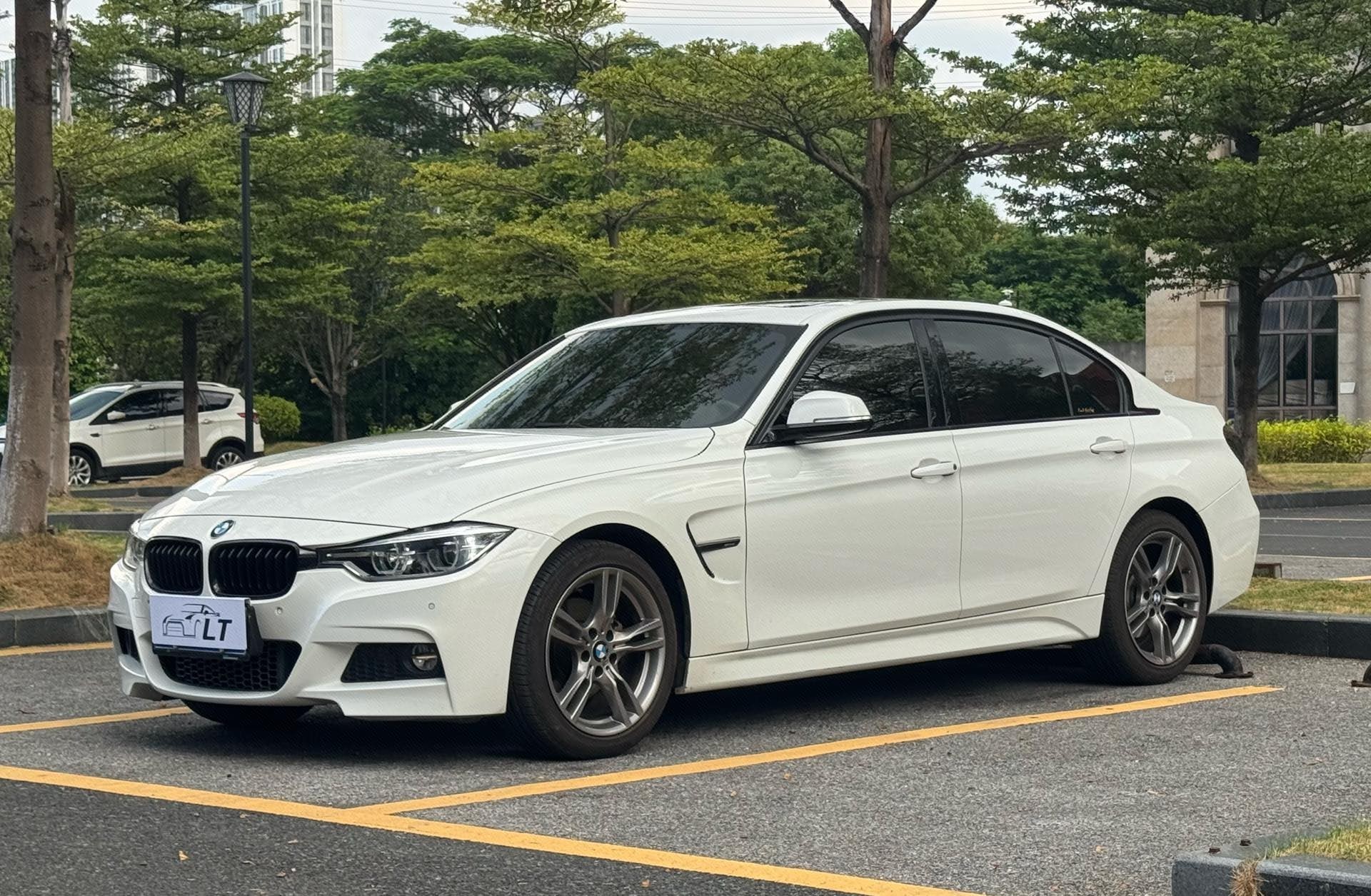 2018 2018 car image