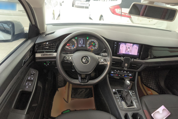 Volkswagen Bora 2021 immagine di auto #11