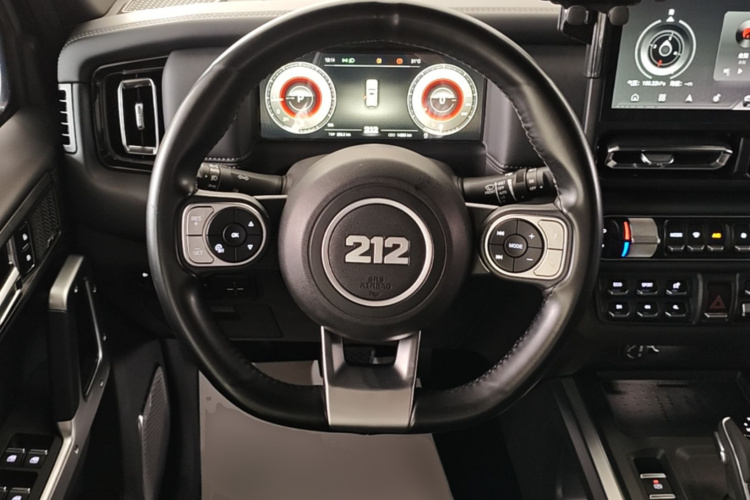 2025 car image #11