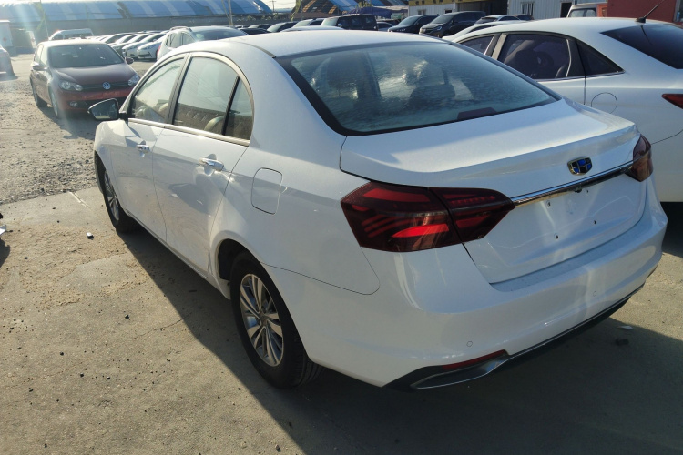 GEELY Emgrand 2018 #5 GEELY Emgrand 2018 car image #5