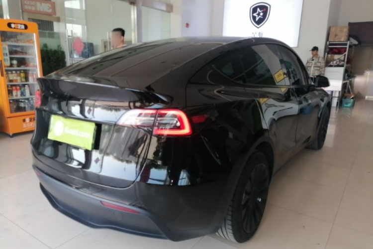 Tesla Model Y 2022 #7 Tesla Model Y 2022 car image #7
