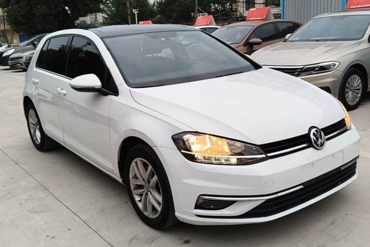 Volkswagen Golf 2019 #4 Volkswagen Golf 2019 صورة سيارة #4
