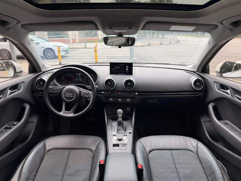 Audi A3 2019 car image #9