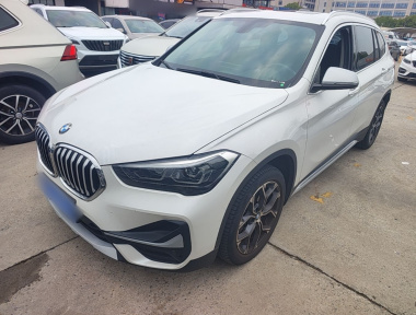 BMW X1 2021 BMW X1 2021 car image