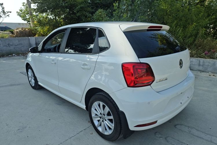 Volkswagen Polo 2015 #5 Volkswagen Polo 2015 car image #5
