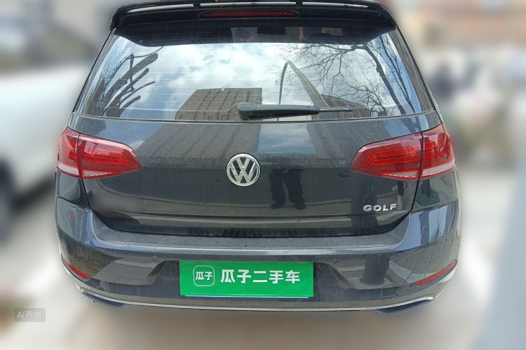 Volkswagen Golf 2020 car image #6