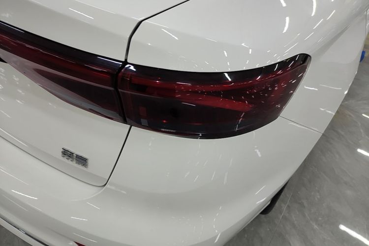 GEELY Emgrand 2025 #8 GEELY Emgrand 2025 car image #8