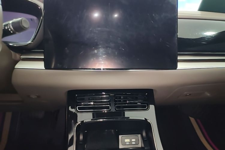 BYD Han 2024 car image #13