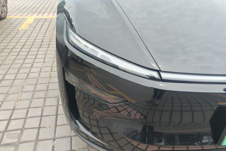 Tesla Model Y 2025 #8 Tesla Model Y 2025 immagine di auto #8