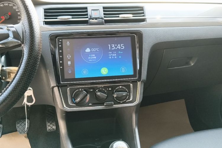 Volkswagen Santana 2017 #13 Volkswagen Santana 2017 car image #13