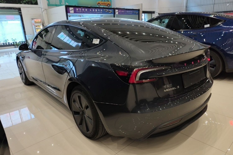 Tesla Model 3 2024 #5 Tesla Model 3 2024 car image #5