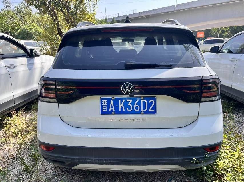 Volkswagen T-Cross 2023 изображение автомобиля #5