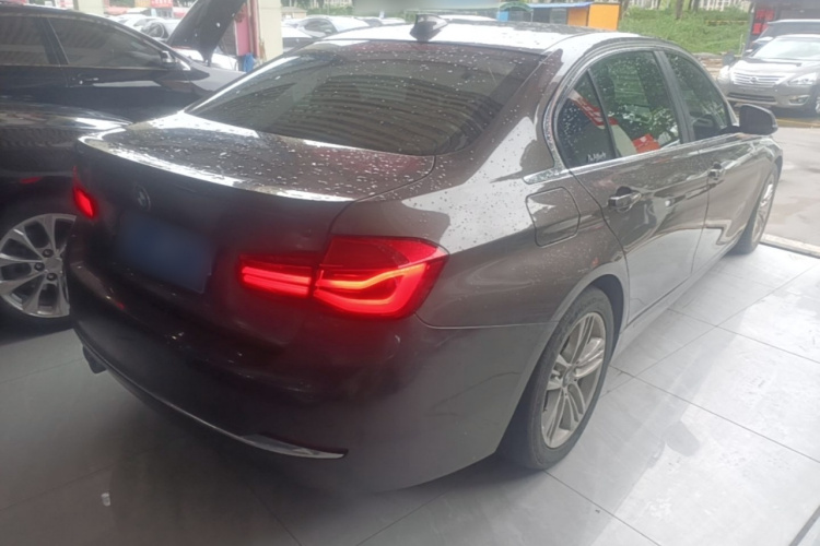 BMW 3 Series 2017 #7 BMW 3 Series 2017 car image #7