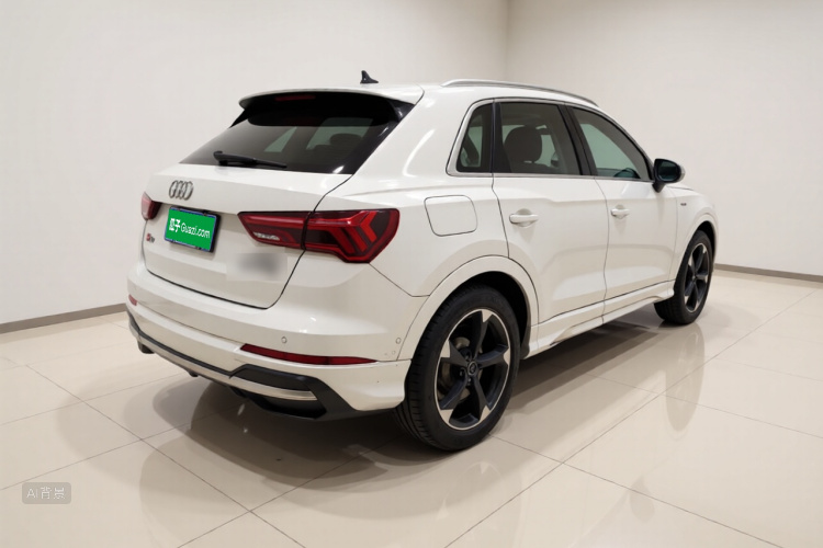 Audi Q3 2022 car image #7