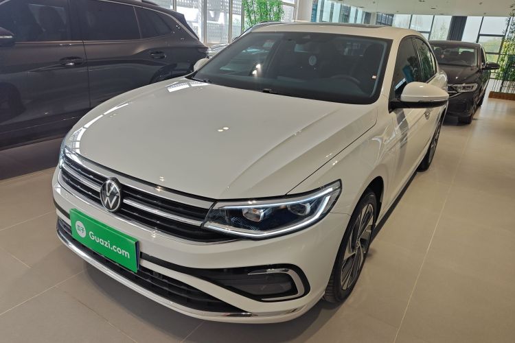 Volkswagen Bora 2025 car image #2