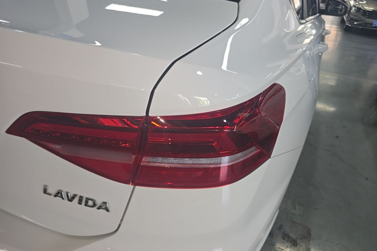 Volkswagen Lavida 2020 car image #8