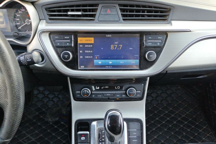 GEELY Emgrand GL 2017 car image #13