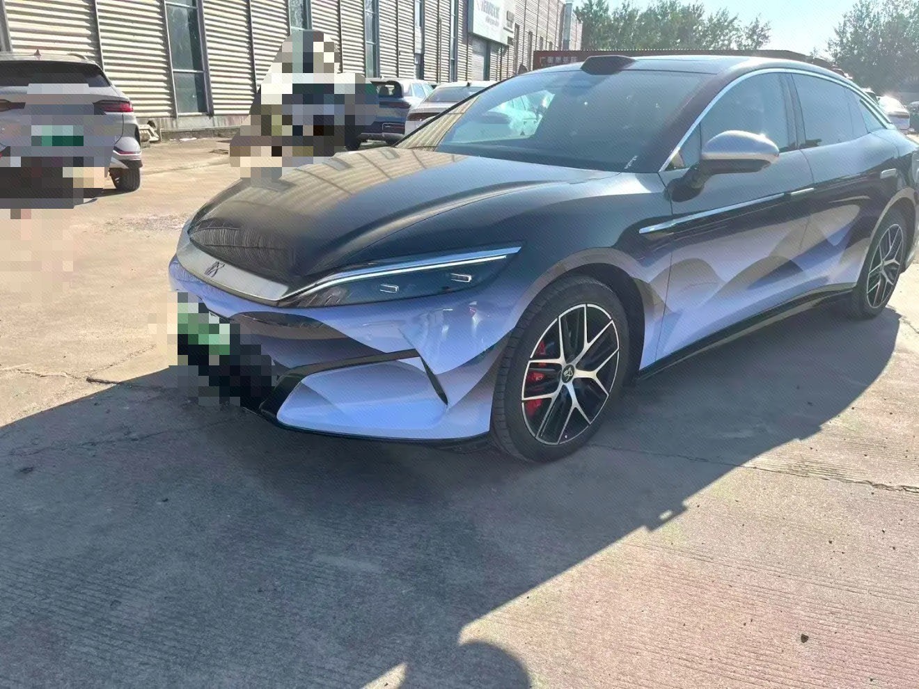 BYD HanL 2025 BYD HanL 2025 car image