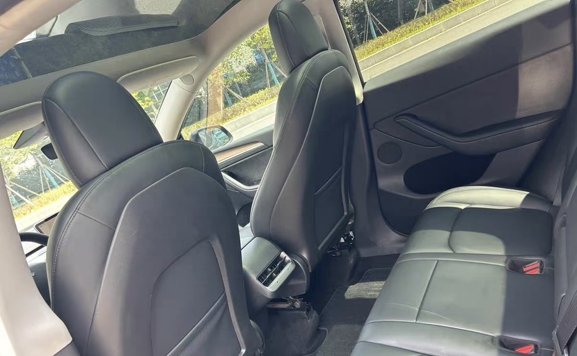 Tesla Model Y 2022 car image #5