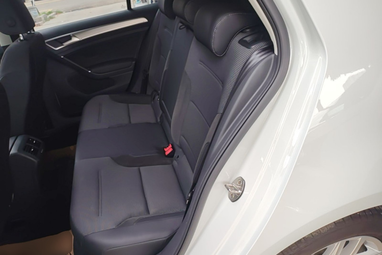 Volkswagen Golf 2018 #13 Volkswagen Golf 2018 car image #13