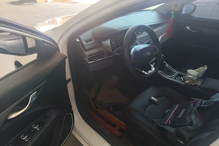 GEELY Emgrand 2021 car image #16