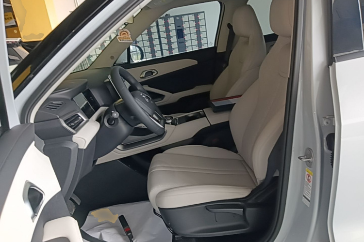 BYD YuanUP 2024 car image #15