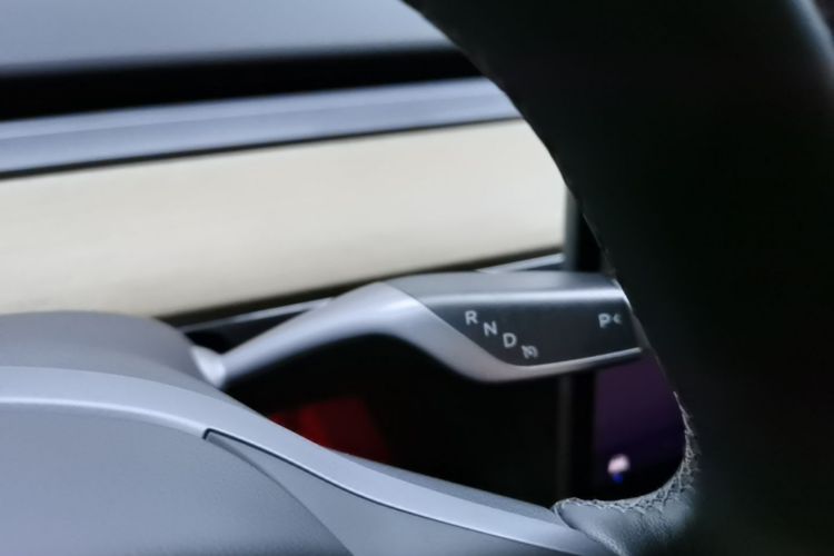 Tesla Model Y 2023 #18 Tesla Model Y 2023 car image #18