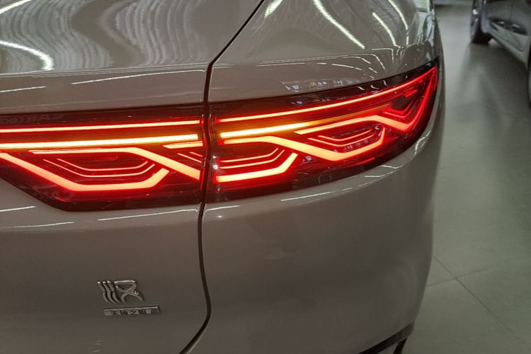 BYD Han 2025 #8 BYD Han 2025 car image #8