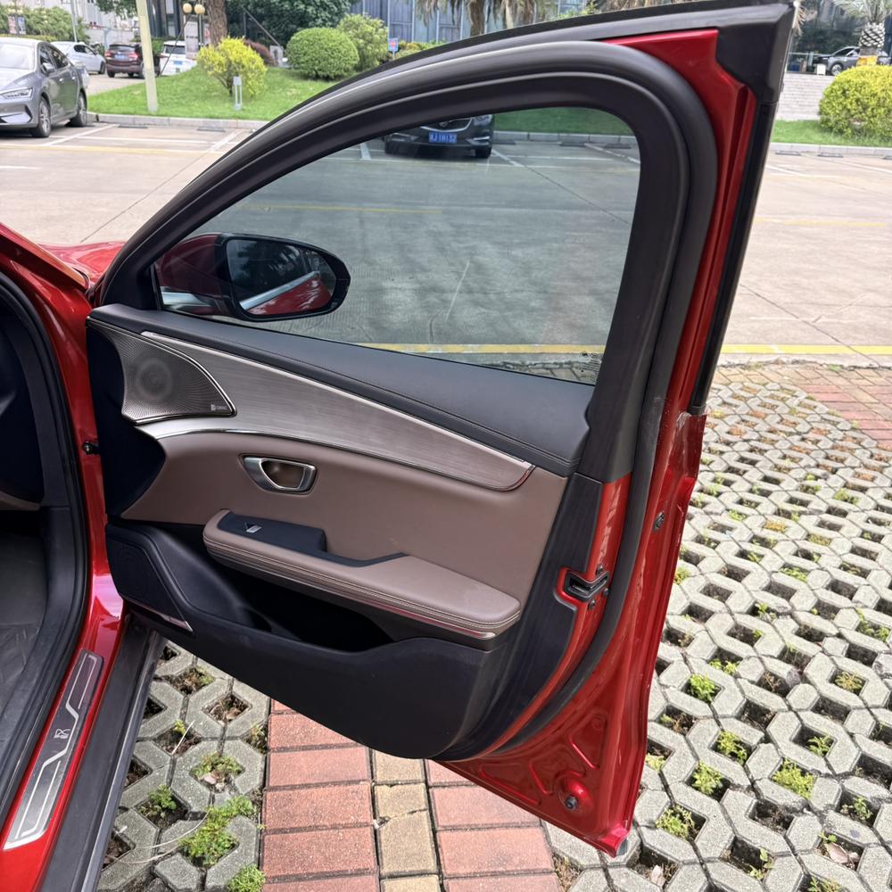BYD Han 2022 immagine di auto #21