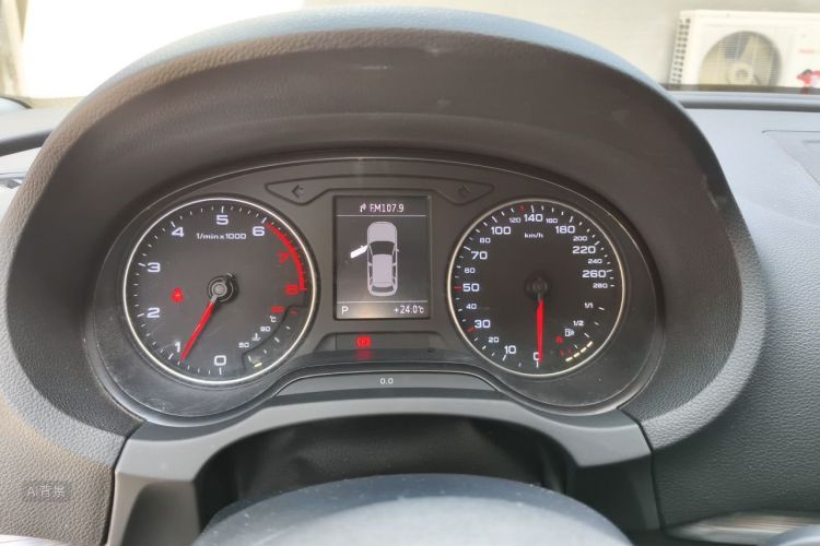 Audi A3 2016 car image #8