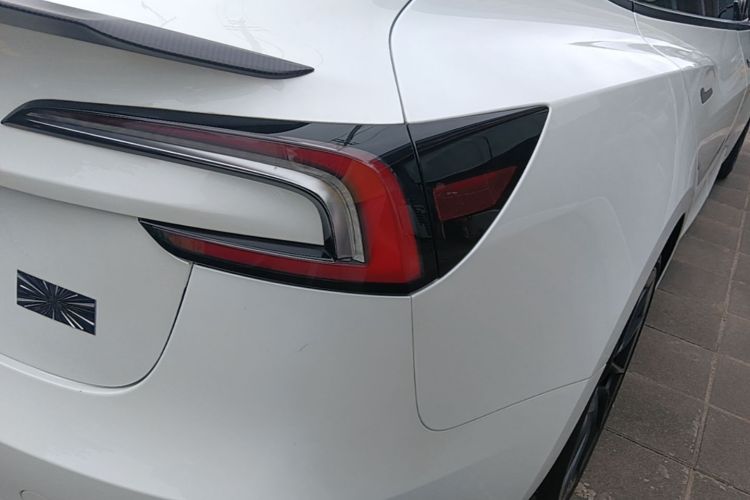 Tesla Model 3 2024 #8 Tesla Model 3 2024 car image #8