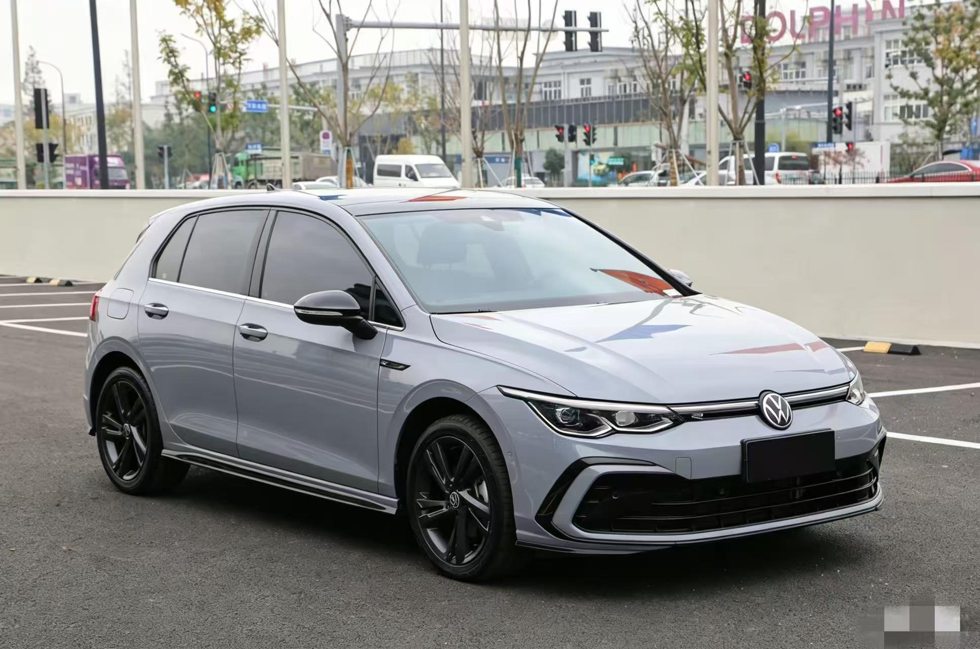 Volkswagen Golf 2022 car image #3