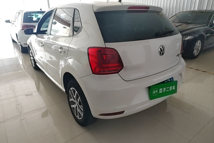 Volkswagen Polo 2019 car image #5