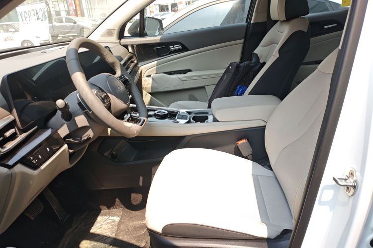 起亚 狮铂拓界 2025 汽车图片 #15