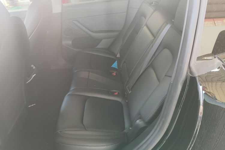 Tesla Model Y 2023 #17 Tesla Model Y 2023 car image #17