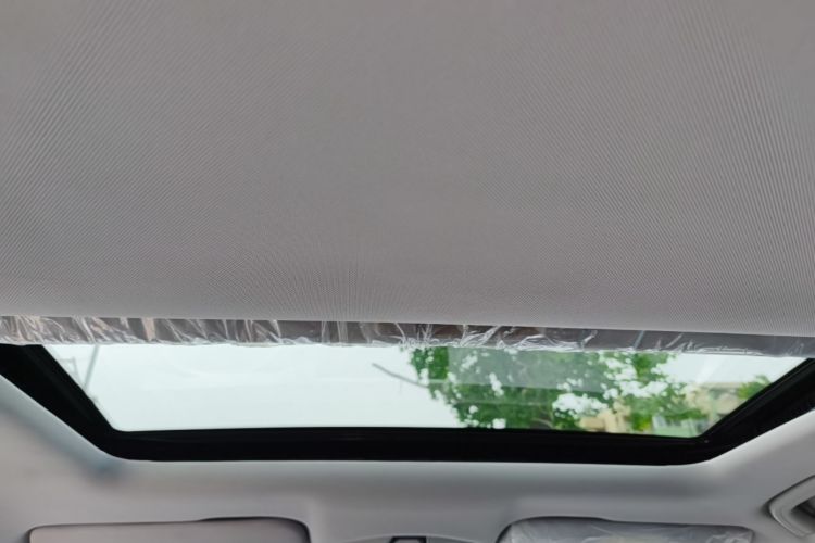 GEELY Emgrand 2025 car image #18