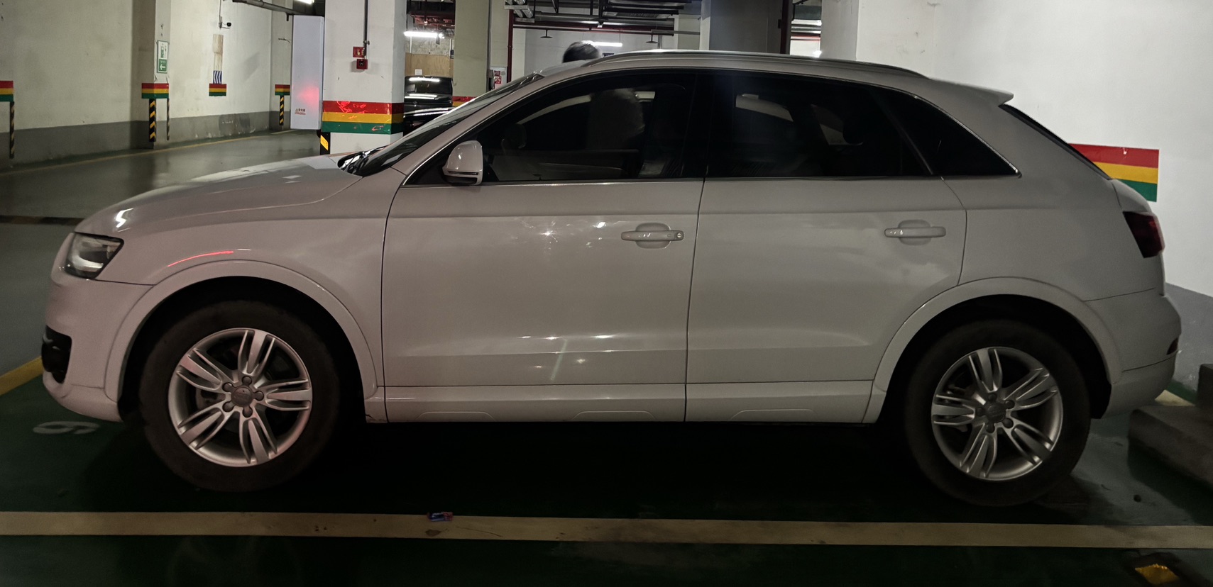 Audi Q3 2014 car image #3